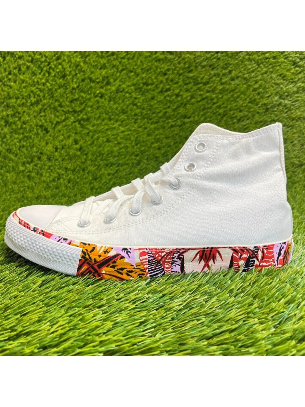 Converse Chuck Taylor All Star High Womens Size 8 White Athletic Shoes Sneakers - Picture 3 of 10